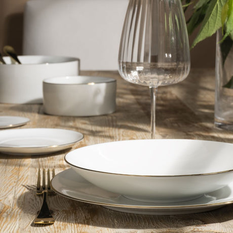 Domus Gold: eleganza senza tempo per la tavola